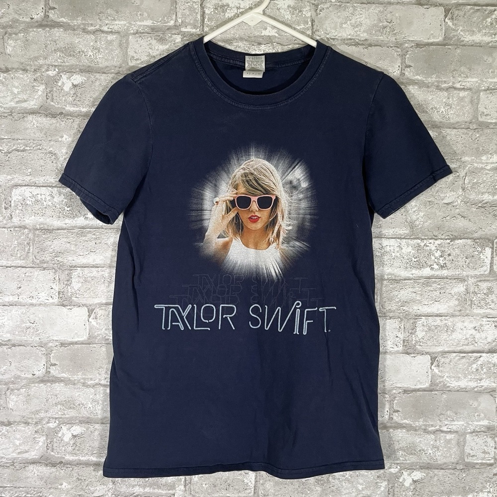 Taylor Swift The 1989 World Tour Concert T Shirt Size Small Blue Band Tee